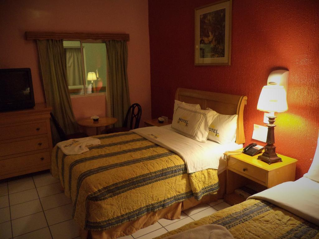 Hotel Diaz ติฮัวนา ห้อง รูปภาพ