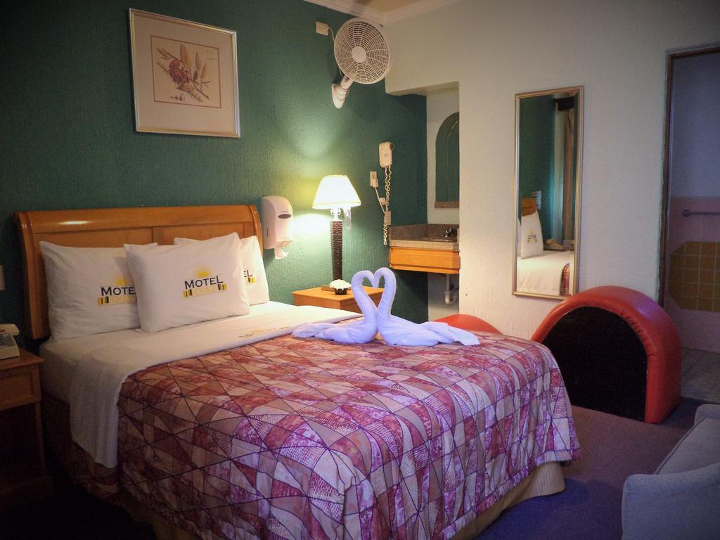 Hotel Diaz ติฮัวนา ห้อง รูปภาพ
