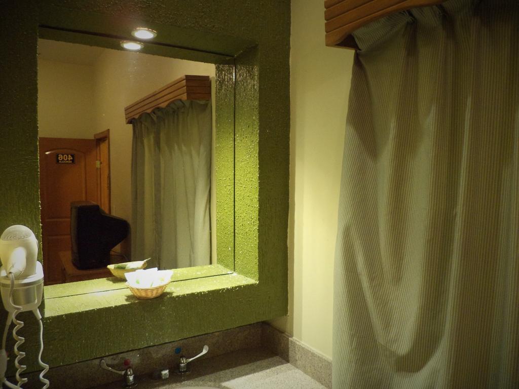 Hotel Diaz ติฮัวนา ภายนอก รูปภาพ